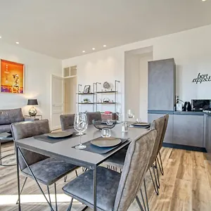 Superbe 3 Pièces Refait à Neuf Classé 4 étoiles Avec Ascenseur Et Balcon à Pied De La Et Du Palais Des Festivals Appartamento